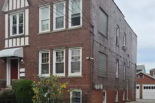 2887 E 194th St, Bronx, NY 10461 - Photo 3