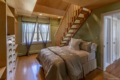 6 Bayview Terrace, Hampton Bays, NY 11946 - Photo 21