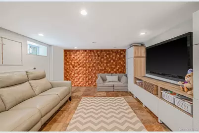 1821 E 34th Street, Brooklyn, NY 11234 - Photo 25