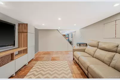 1821 E 34th Street, Brooklyn, NY 11234 - Photo 27