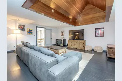 35 Highland Road, Glen Cove, NY 11542 - Photo 13