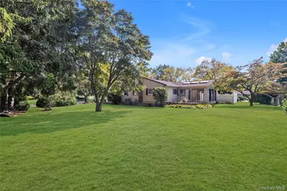 42 Oakledge Drive, East Northport, NY 11731 - Photo 3