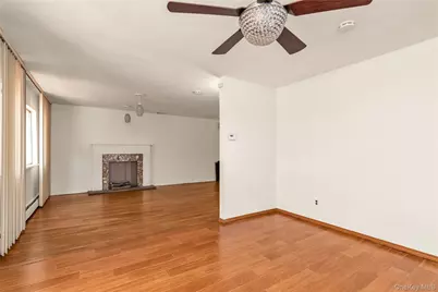 42 Oakledge Drive, East Northport, NY 11731 - Photo 7