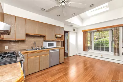 42 Oakledge Drive, East Northport, NY 11731 - Photo 11