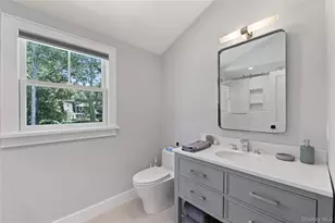 16 Pin Oak Ln, Westhampton Beach, NY 11978 - Photo 25