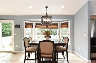 4042 Old Post Rd, Seaford, NY 11783 - Photo 9