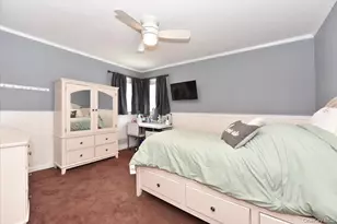 4042 Old Post Rd, Seaford, NY 11783 - Photo 21