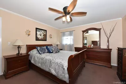 4042 Old Post Road, Seaford, NY 11783 - Photo 19