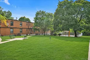 134-08 Jewel Ave, Flushing, NY 11367 - Photo 17