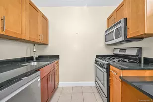 134-08 Jewel Ave, Flushing, NY 11367 - Photo 11
