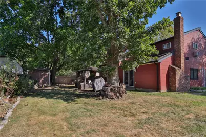 102 Branch Avenue, Central Islip, NY 11722 - Photo 13