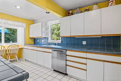 41 Brush Lane, Greenlawn, NY 11740 - Photo 7