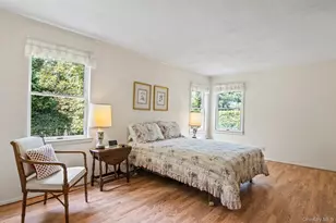 41 Brush Ln, Greenlawn, NY 11740 - Photo 9