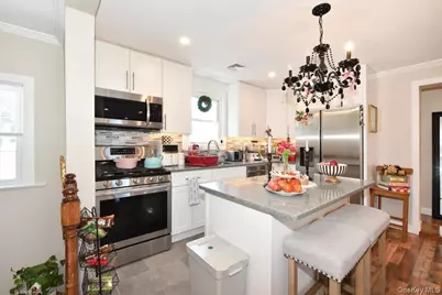 119 Sheridan Avenue, Williston Park, NY 11596 - Photo 7