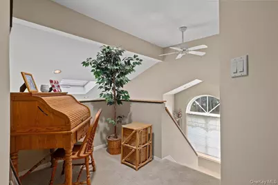 193 Gothic Circle, Manorville, NY 11949 - Photo 15