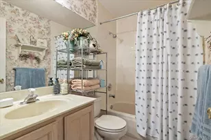 193 Gothic Cir, Manorville, NY 11949 - Photo 17