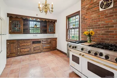 29-37 168 Street, Flushing, NY 11358 - Photo 17