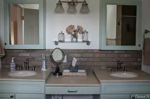 54 Chestnut St, Massapequa, NY 11758 - Photo 35