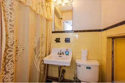 1181 Grenada Place, Bronx, NY 10466 - Photo 19