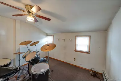 79 Woodrow Parkway, Babylon, NY 11702 - Photo 15