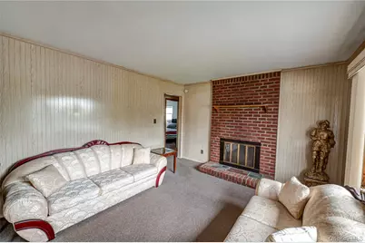 79 Woodrow Parkway, Babylon, NY 11702 - Photo 7