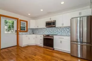 98 Albany St, Poughkeepsie, NY 12601 - Photo 9