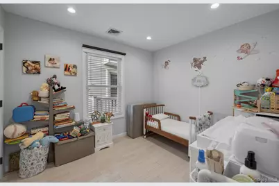 77 New Hampshire Street, Long Beach, NY 11561 - Photo 15