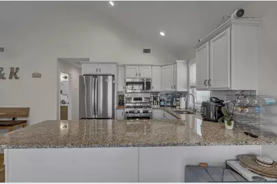 77 New Hampshire Street, Long Beach, NY 11561 - Photo 7