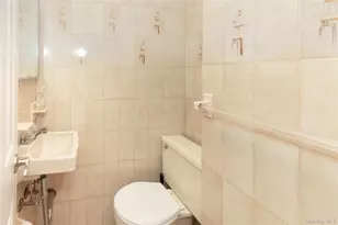 223 Ditmars St, Bronx, NY 10464 - Photo 7