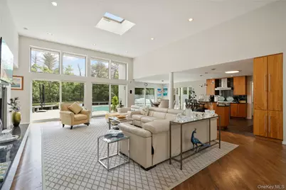 9 Peacock Path, East Quogue, NY 11942 - Photo 5