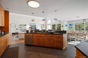 9 Peacock Path, East Quogue, NY 11942 - Photo 11