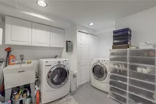 62 Summit St, Hicksville, NY 11801 - Photo 19