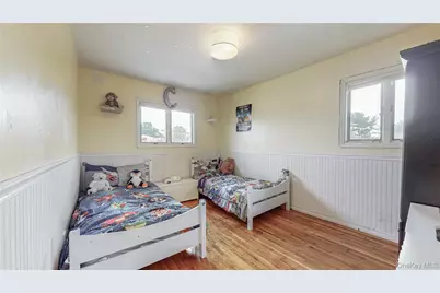 62 Summit Street, Hicksville, NY 11801 - Photo 11