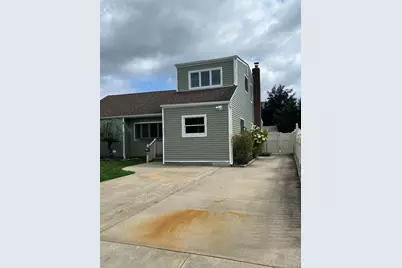 27 Taca Boulevard, Deer Park, NY 11729 - Photo 1