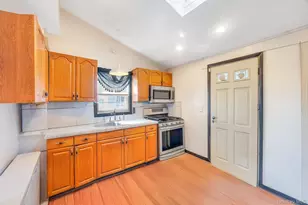 119-84 178th Pl, Jamaica, NY 11434 - Photo 15