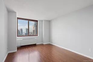 4-74 48th Ave, Long Island City, NY 11109 - Photo 7