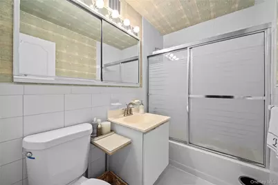 1195 East Broadway #L23, Hewlett, NY 11557 - Photo 15