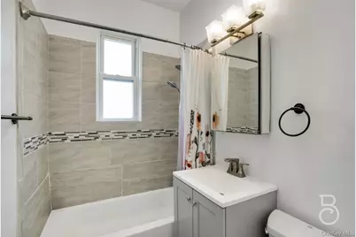 37-09 20th Road, Astoria, NY 11105 - Photo 5