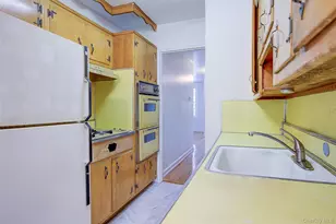 67-29 61st Dr, Middle Village, NY 11379 - Photo 15