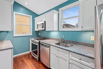 8921 Aubrey Avenue, Glendale, NY 11385 - Photo 7