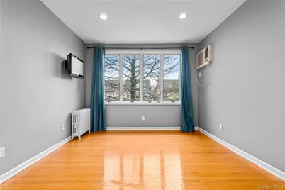 8921 Aubrey Avenue, Glendale, NY 11385 - Photo 9