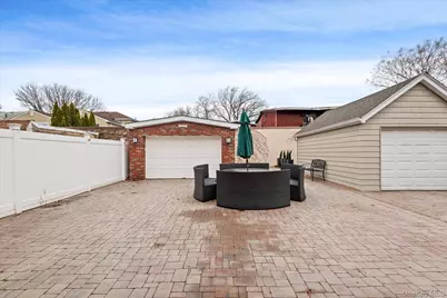 8921 Aubrey Avenue, Glendale, NY 11385 - Photo 31