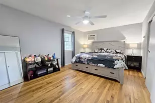 10 Hyde Ln, Coram, NY 11727 - Photo 9