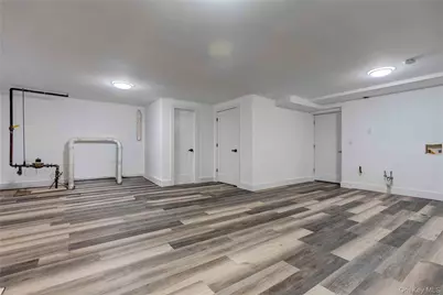 1056 E 215th Street, Bronx, NY 10469 - Photo 21