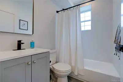 1056 E 215th Street, Bronx, NY 10469 - Photo 19