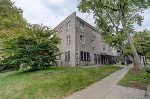 1056 E 215th St, Bronx, NY 10469 - Photo 43