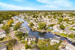 3663 Roanoke St, Seaford, NY 11783 - Photo 33