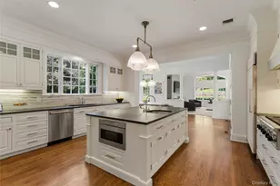 28 Sterling Ln, Sands Point, NY 11050 - Photo 5