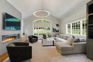 28 Sterling Ln, Sands Point, NY 11050 - Photo 9