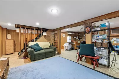 126 Carnegie Avenue, Elmont, NY 11003 - Photo 27